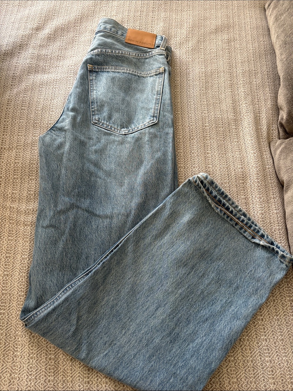 Denim Forum Women’s  Light Blue Straight-Leg Jeans